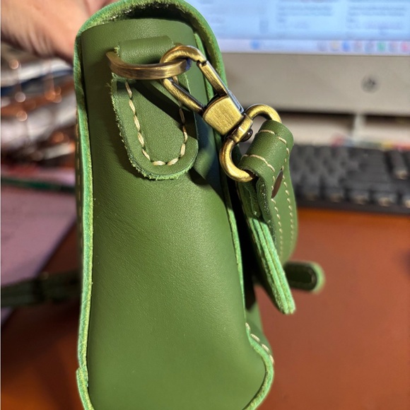 Portland Leather Marcha? Metro mini Crossbody Bag - Picture 5 of 7